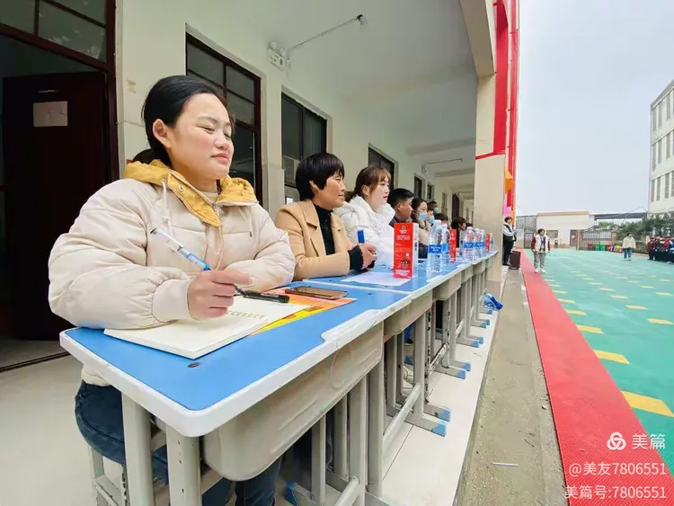 睢阳一中小学部举行班级风采大赛